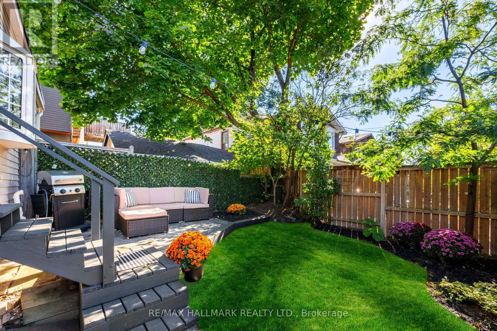 1 HEYWORTH CRESCENT