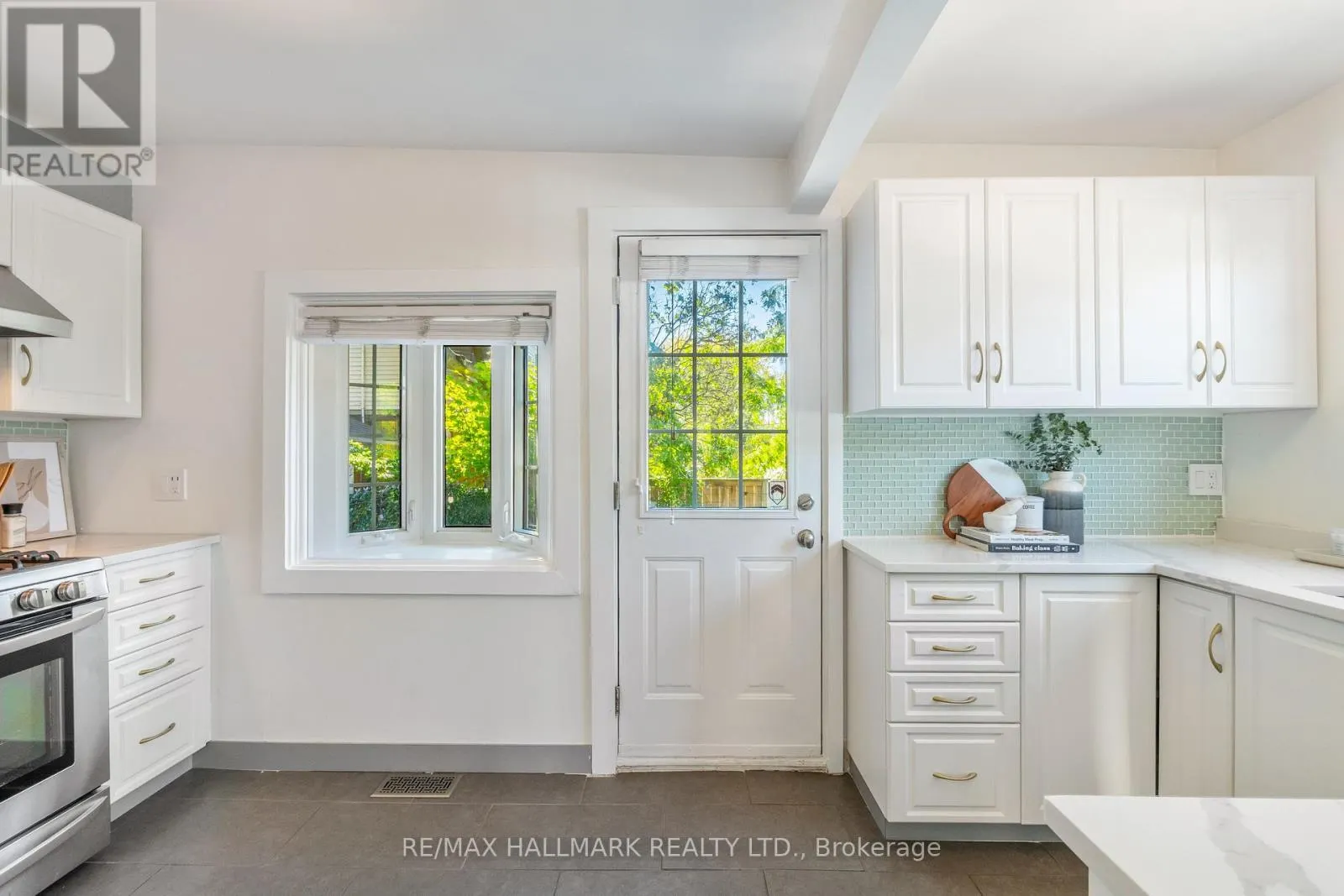 1 HEYWORTH CRESCENT