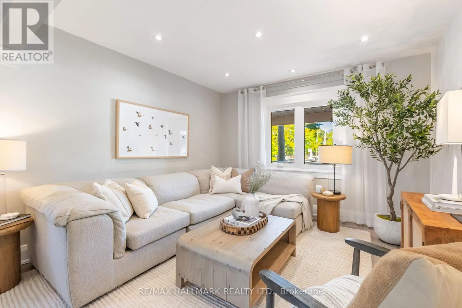 1 HEYWORTH CRESCENT