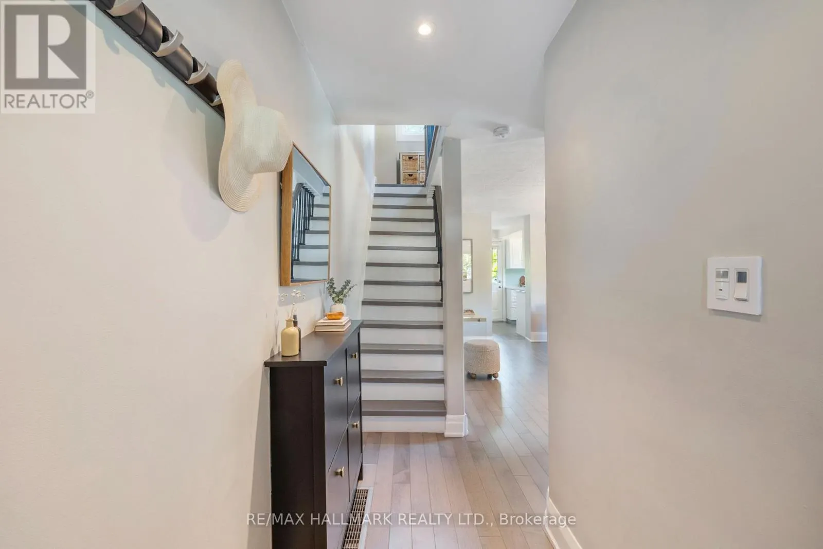 1 HEYWORTH CRESCENT
