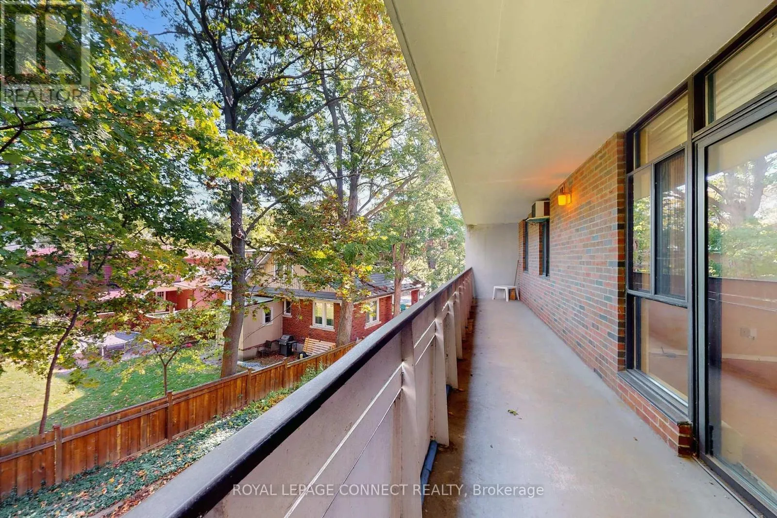 5-213 - 50 OLD KINGSTON ROAD