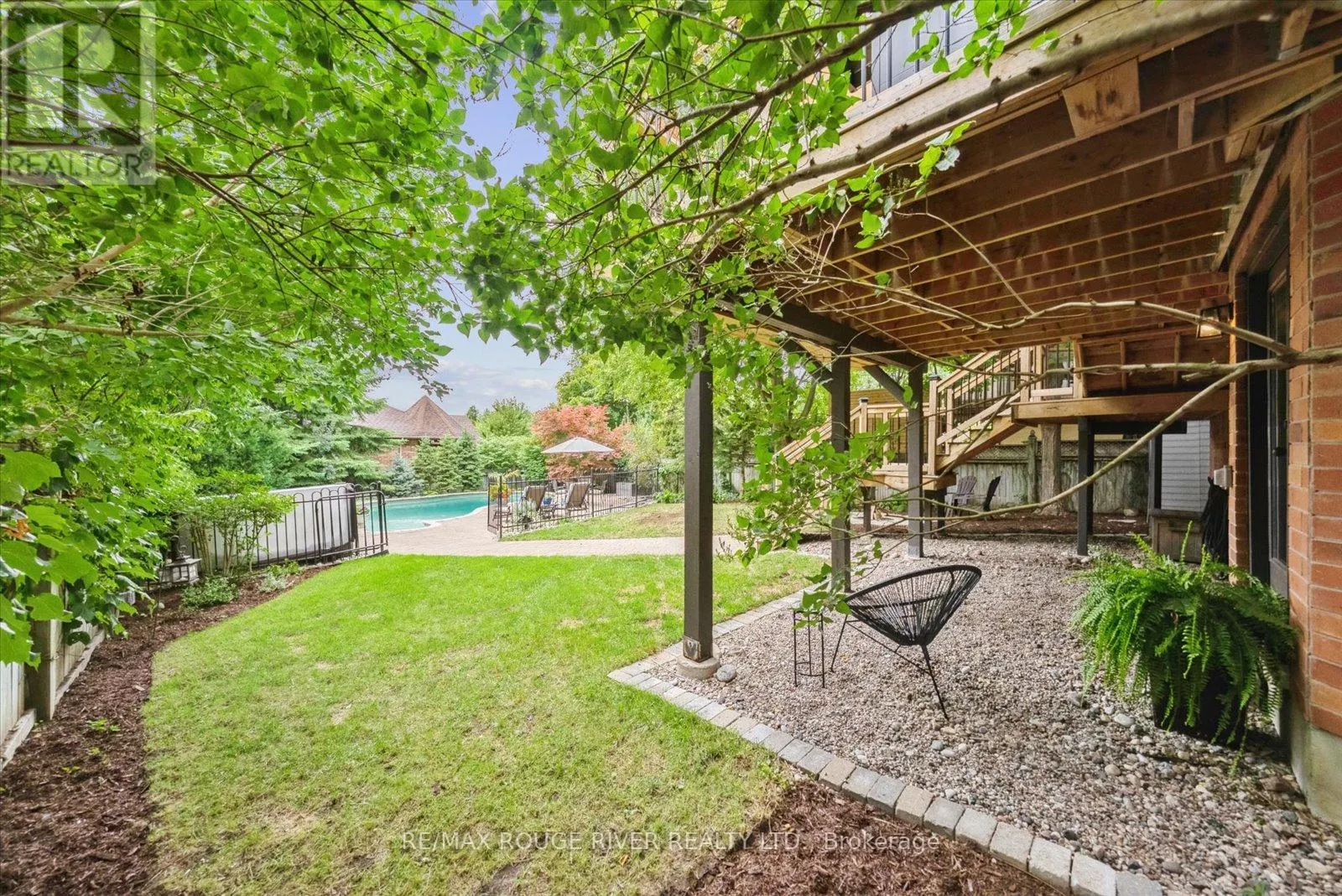 19 GILCHRIST COURT