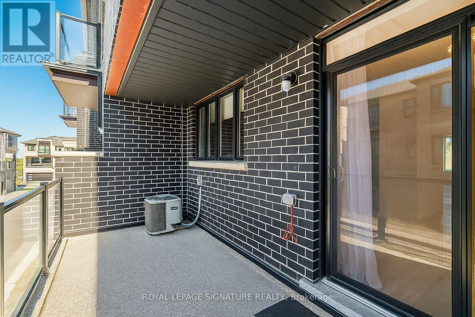 28 DOCKSIDE WAY