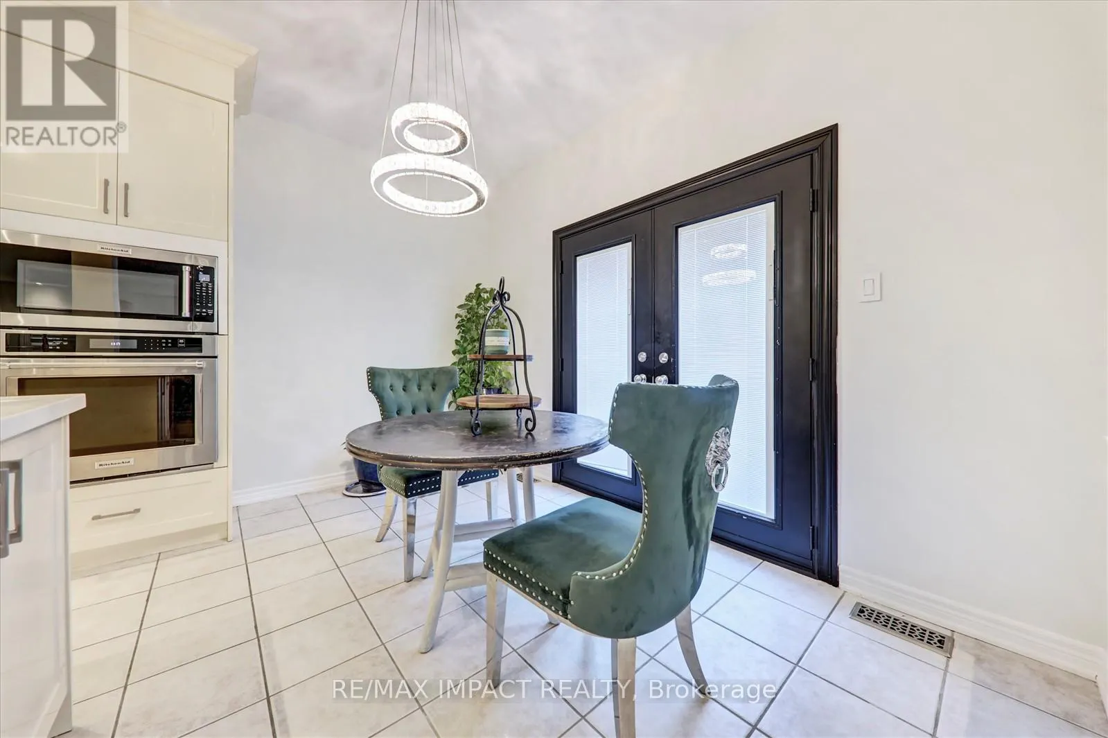 2 WHITBREAD CRESCENT