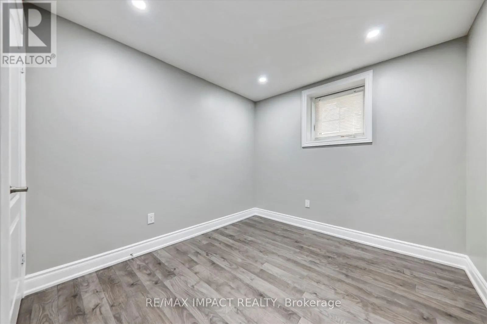 2 WHITBREAD CRESCENT