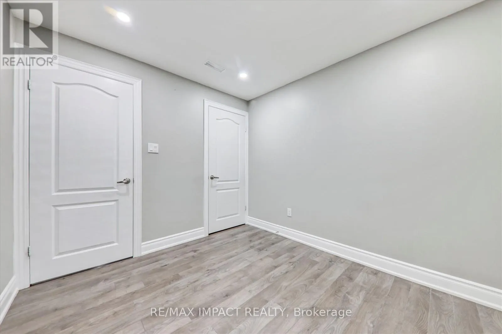 2 WHITBREAD CRESCENT