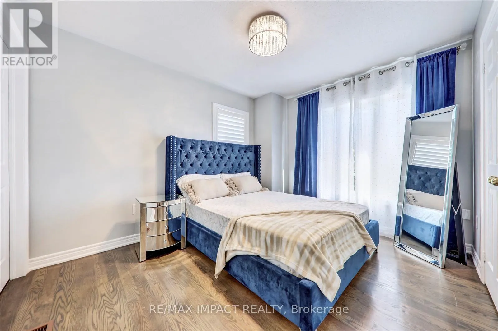 2 WHITBREAD CRESCENT