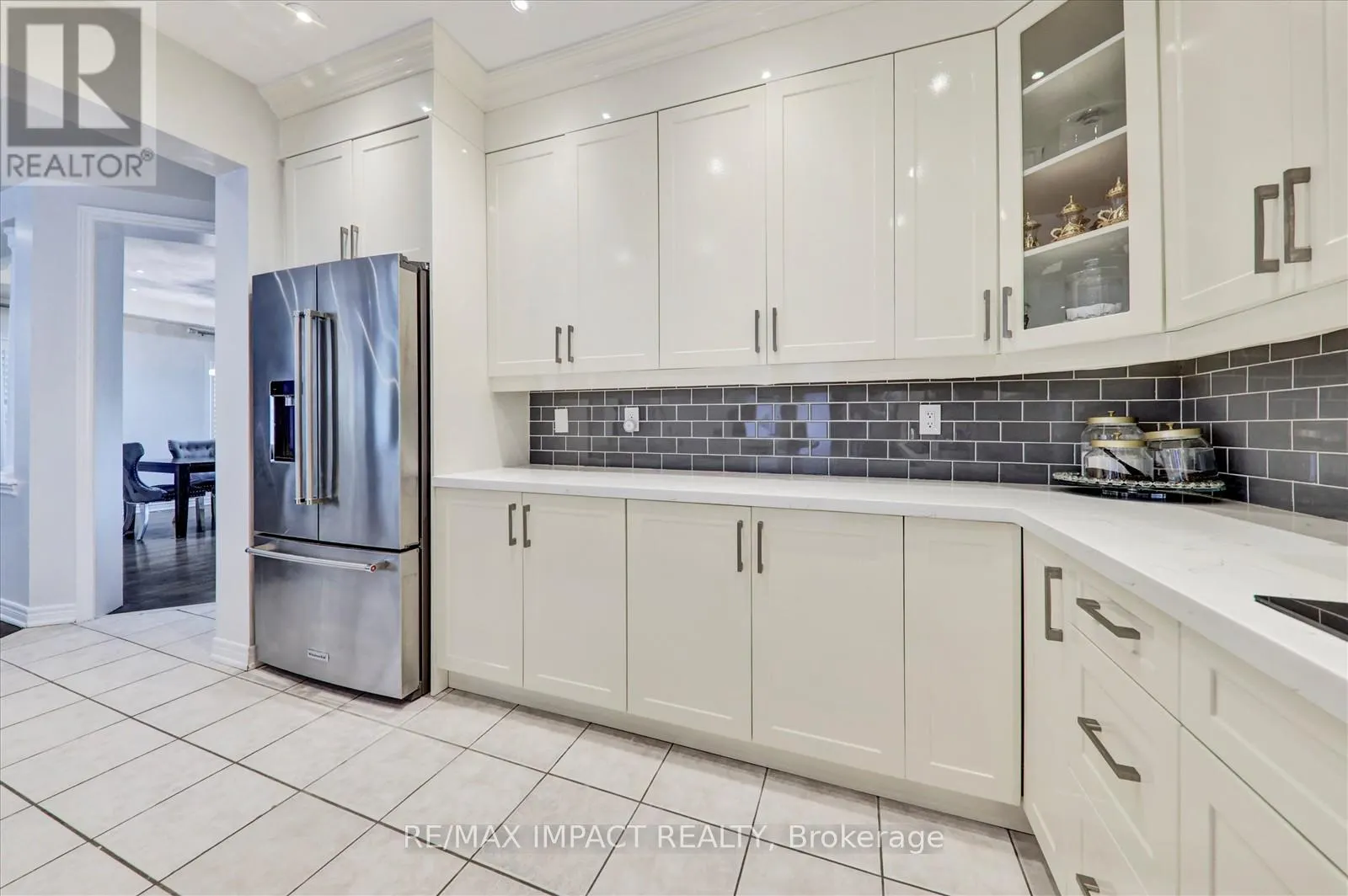 2 WHITBREAD CRESCENT