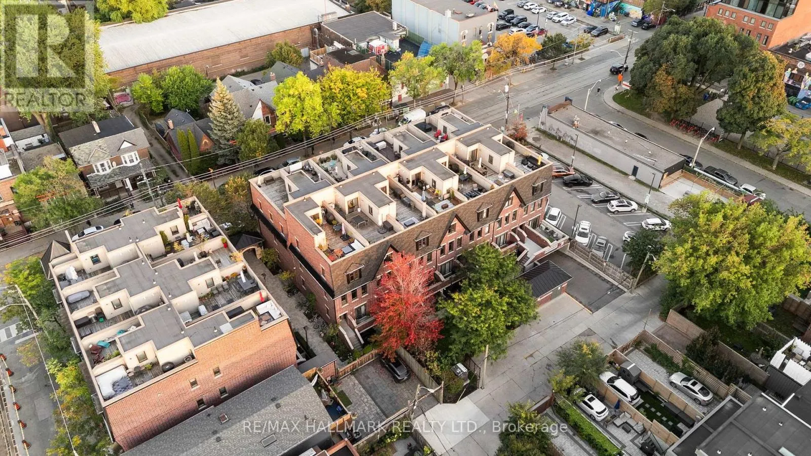 61 - 140 BROADVIEW AVENUE