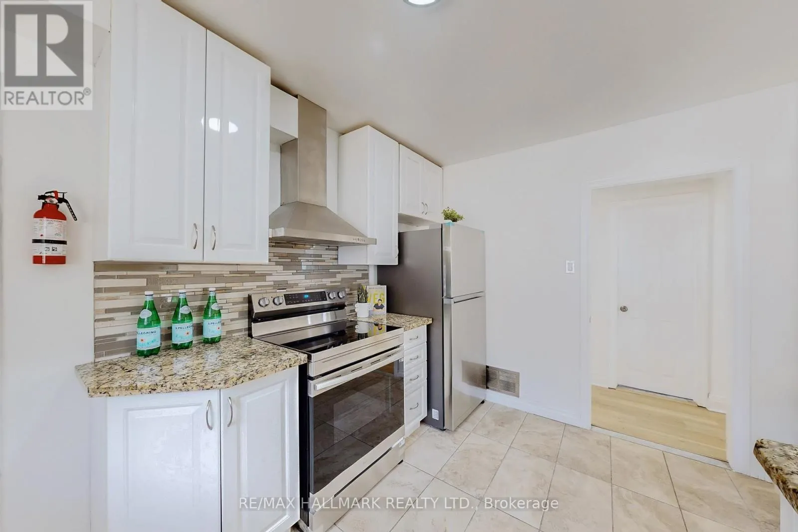 1393 BIRCHMOUNT ROAD