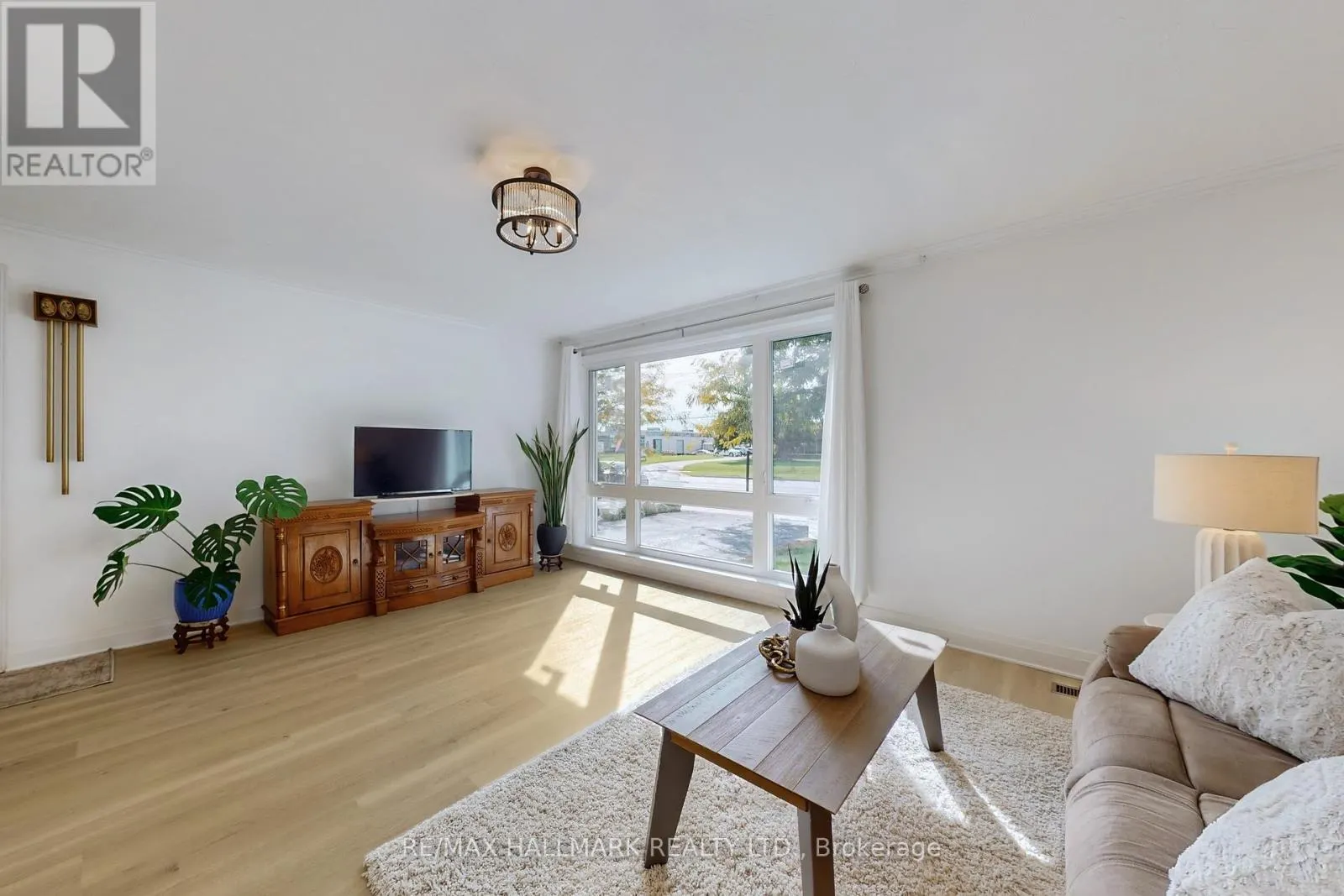 1393 BIRCHMOUNT ROAD