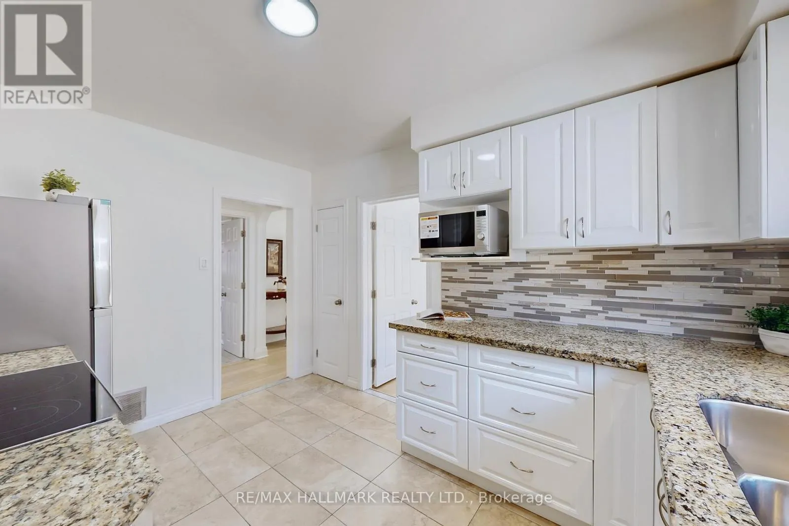 1393 BIRCHMOUNT ROAD