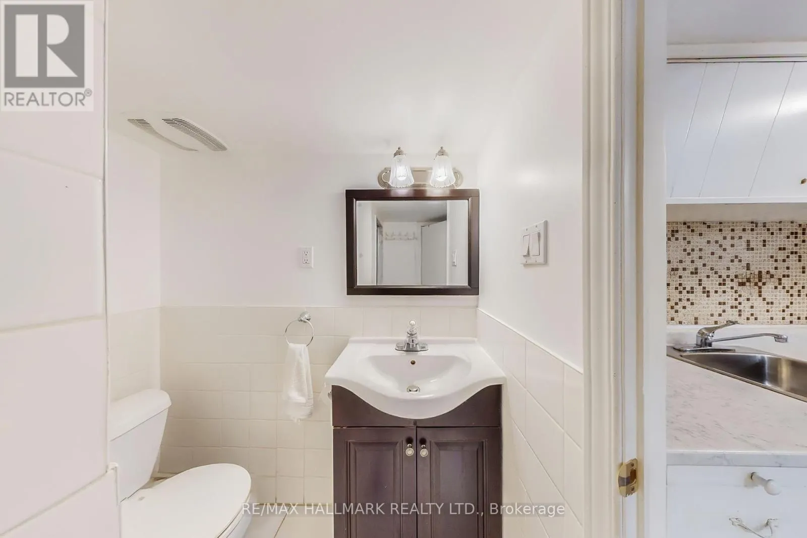 1393 BIRCHMOUNT ROAD