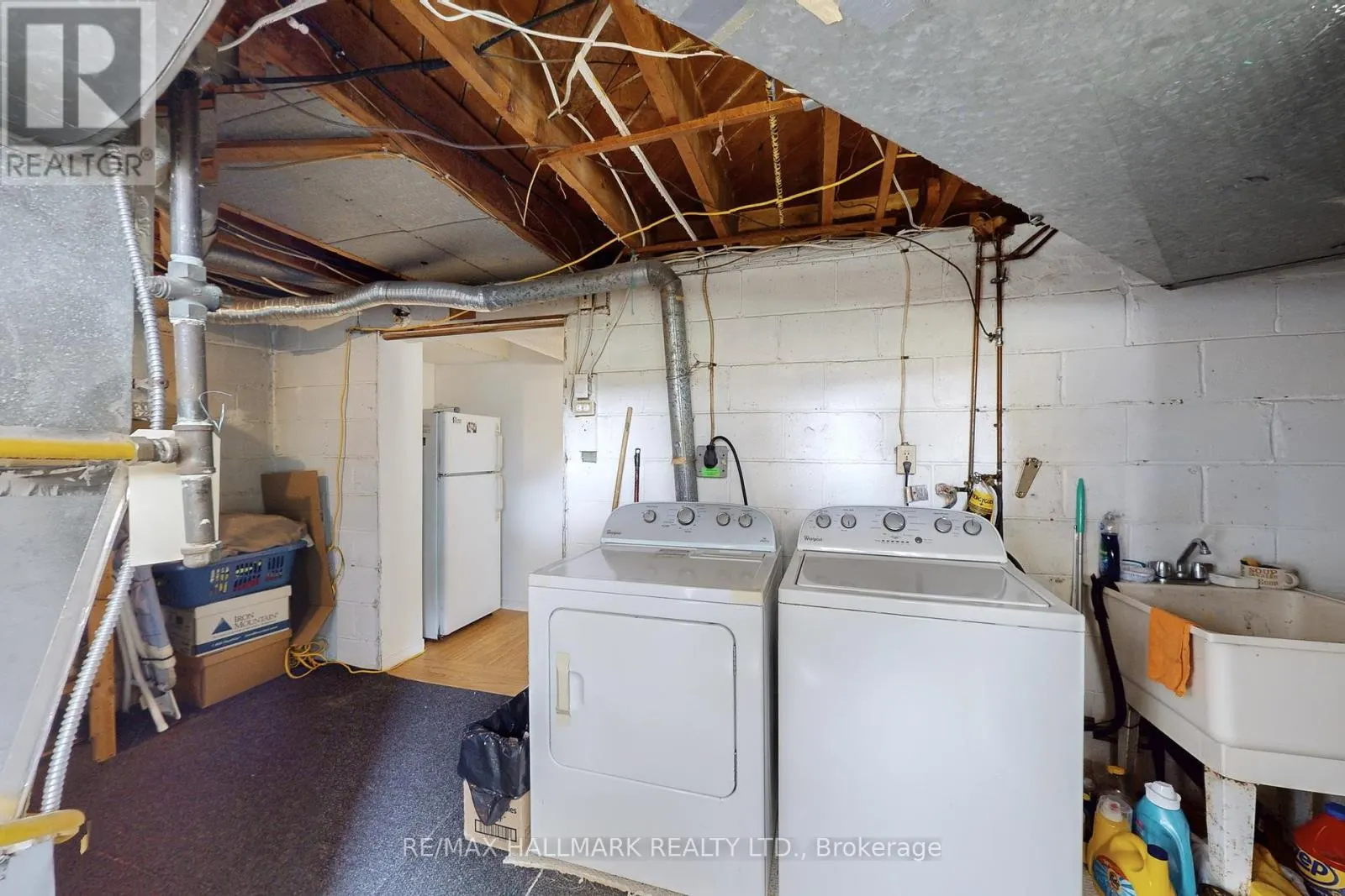 1393 BIRCHMOUNT ROAD