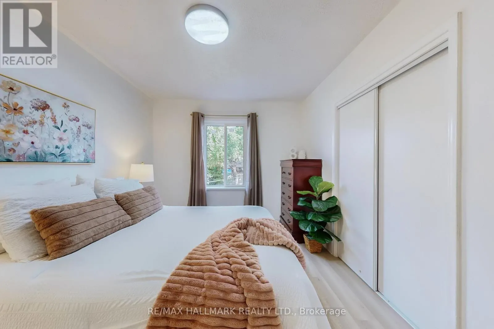 1393 BIRCHMOUNT ROAD