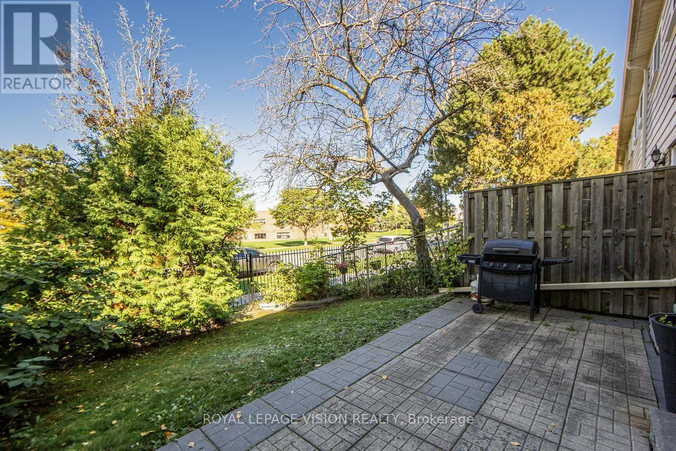 8 - 301 WASHBURN WAY