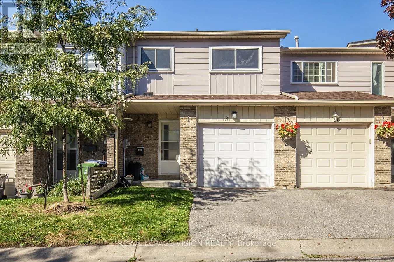 8 - 301 WASHBURN WAY