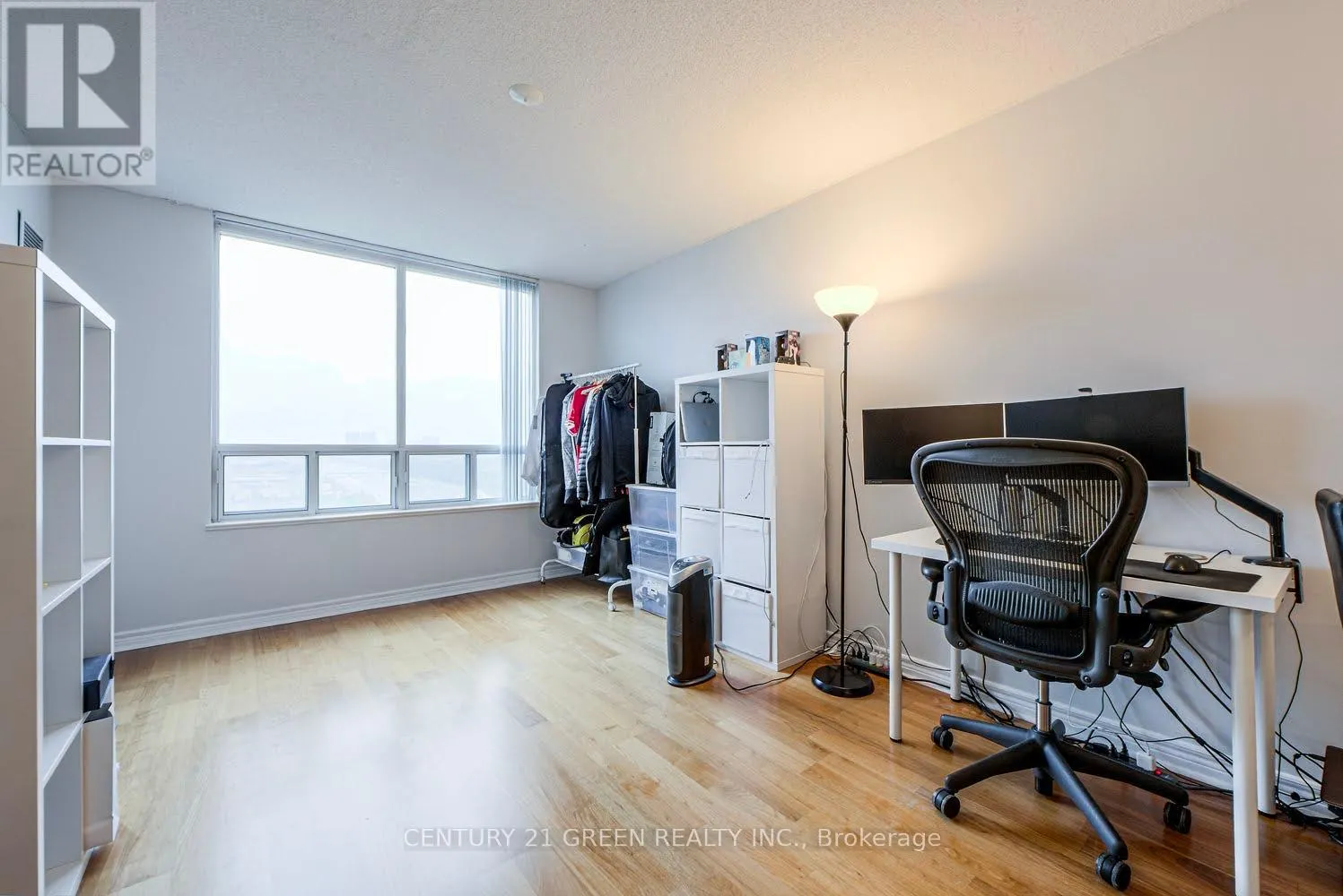 2623 - 68 CORPORATE DRIVE