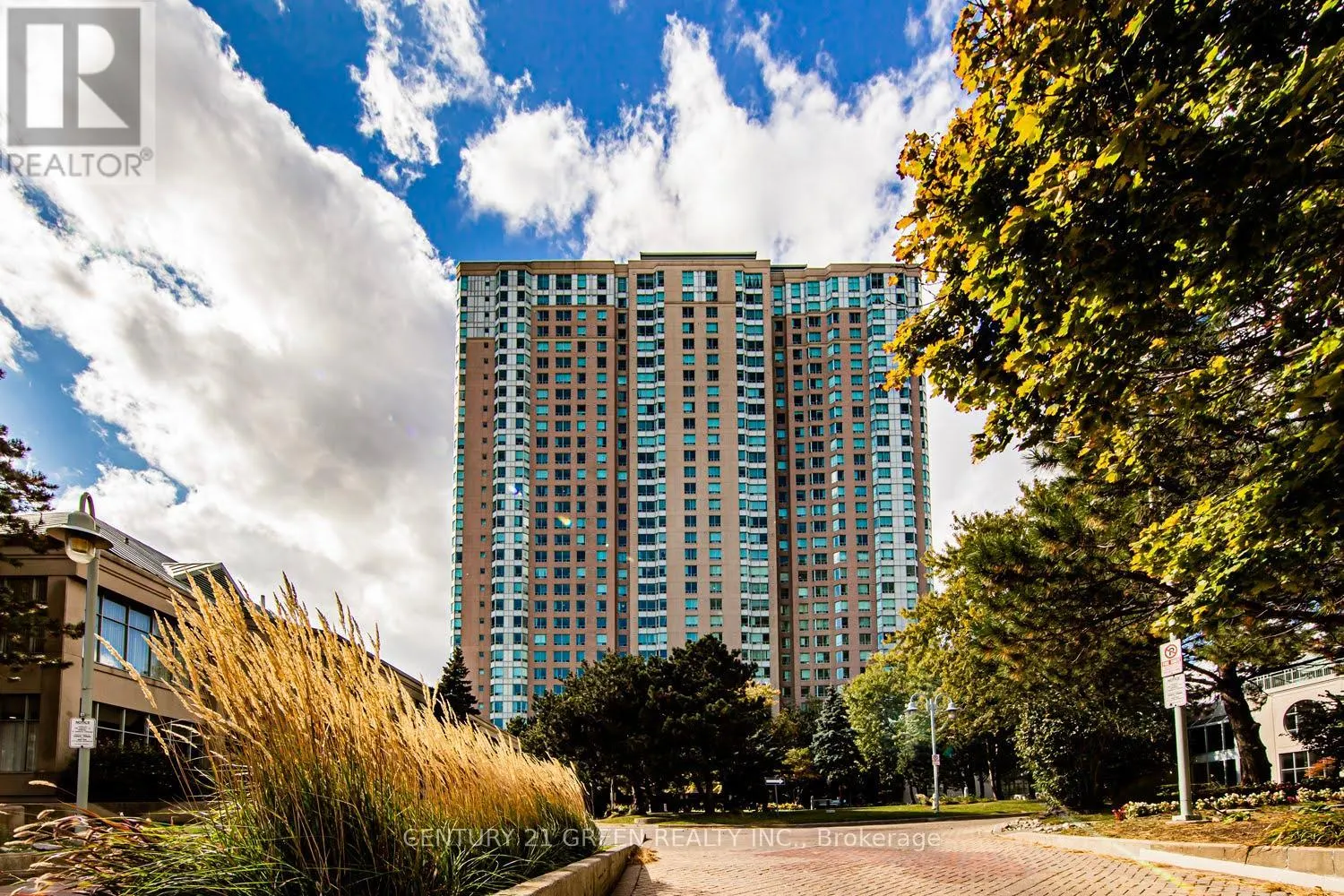 2623 - 68 CORPORATE DRIVE