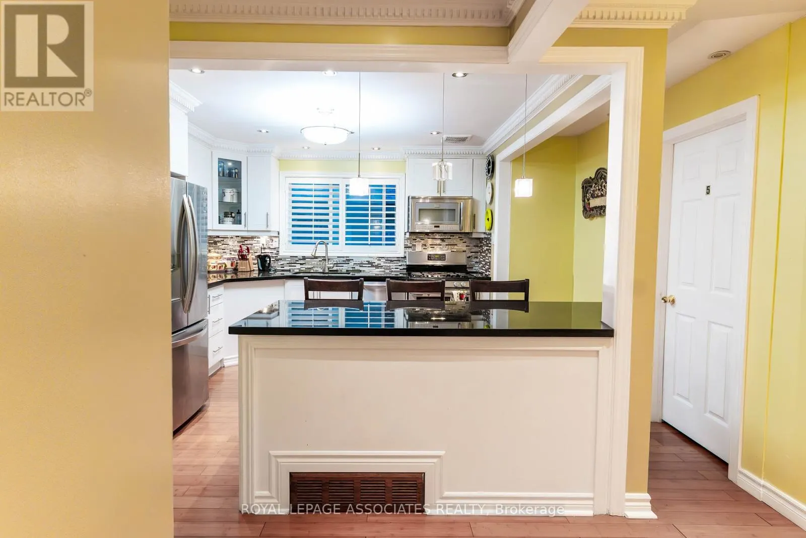 24 HURLEY CRESCENT