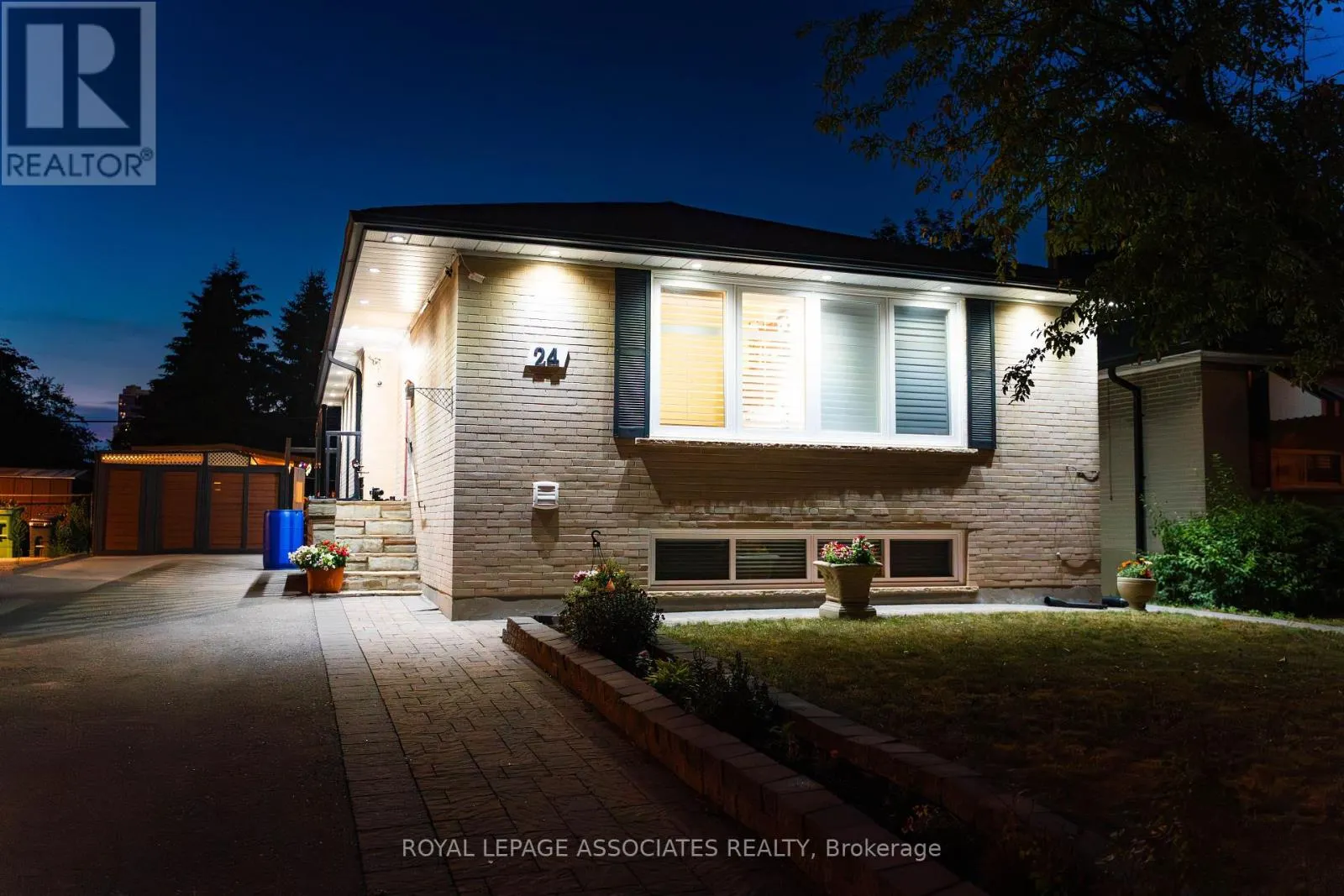 24 HURLEY CRESCENT