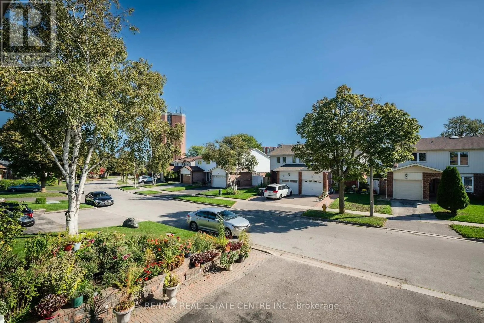 33 MILLHOUSE CRESCENT
