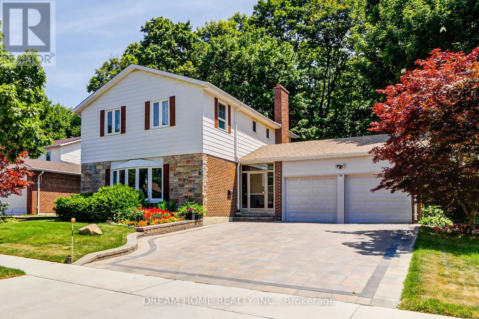 811 HUNTINGWOOD DRIVE