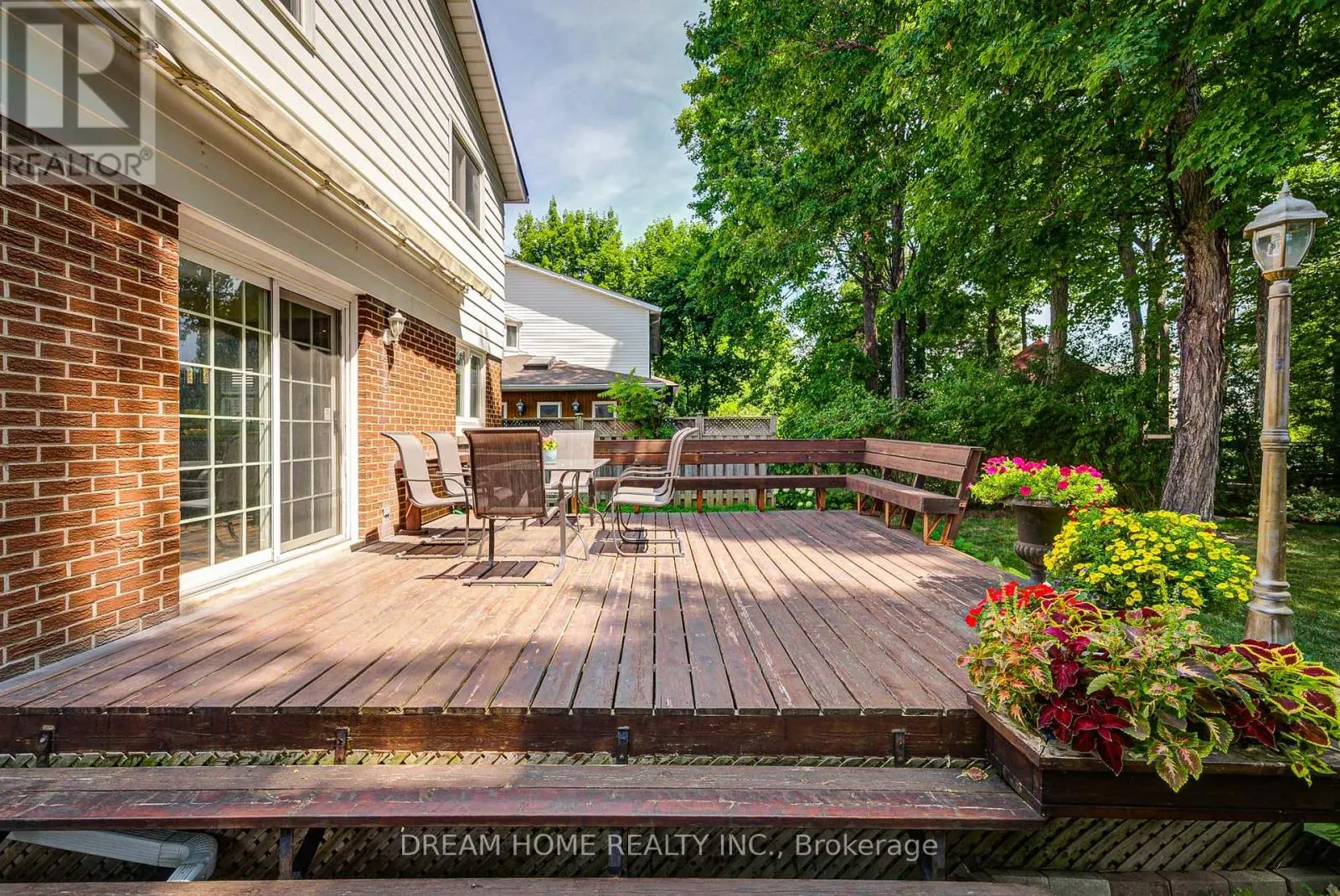 811 HUNTINGWOOD DRIVE