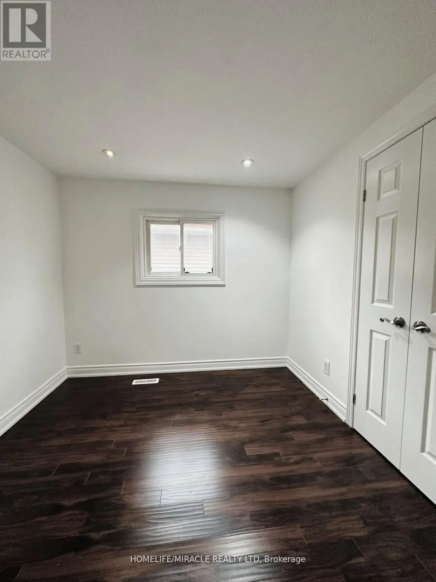 9 MARESFIELD DRIVE N