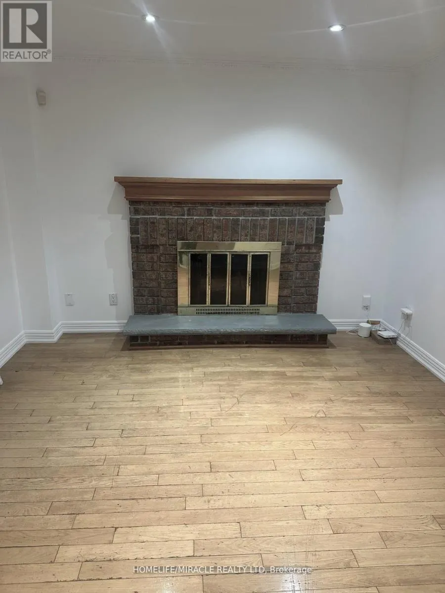 9 MARESFIELD DRIVE N