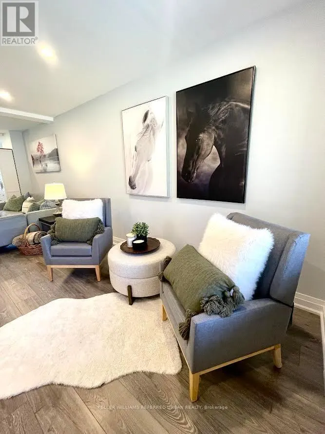 2 LEAGROVE CRESCENT