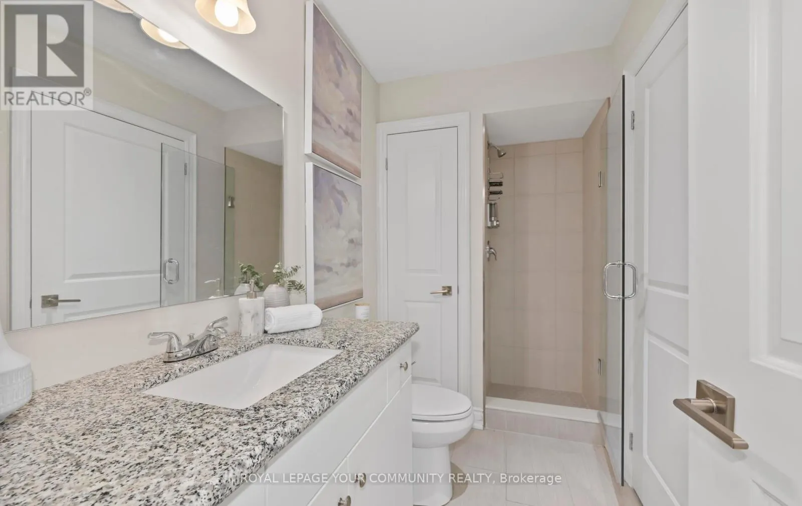 205 - 17 BALDWIN STREET N