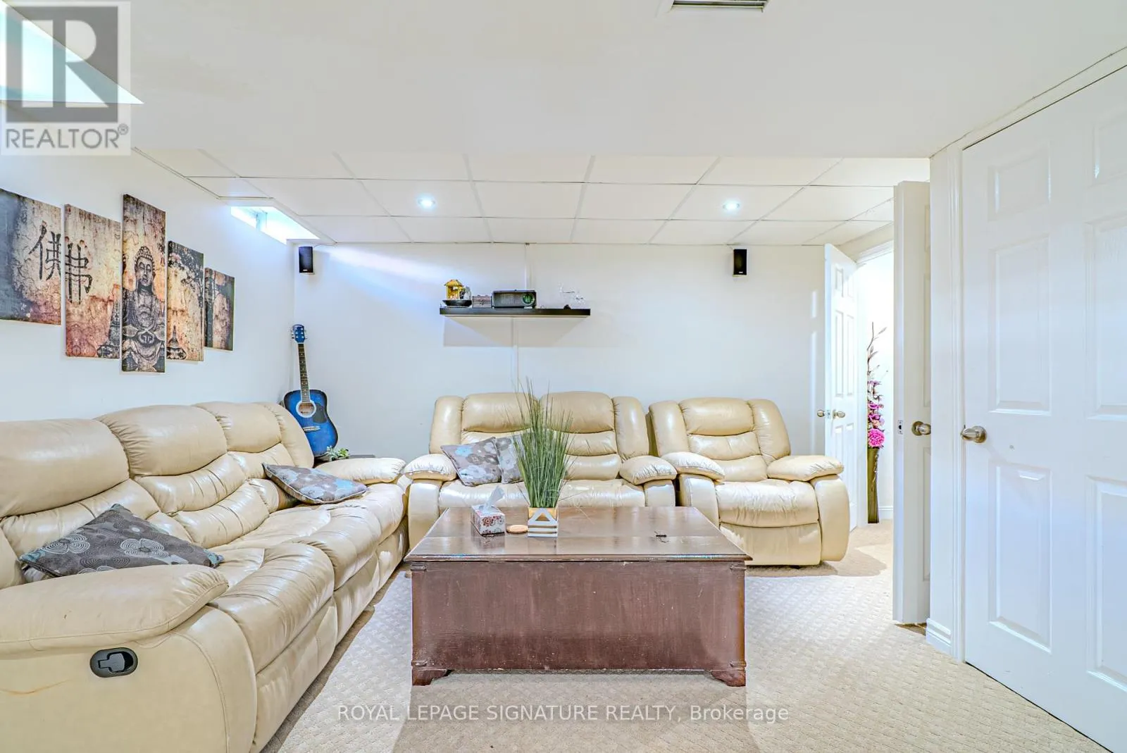 100 STOKELY CRESCENT