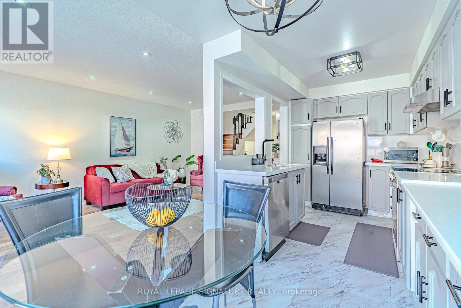 100 STOKELY CRESCENT