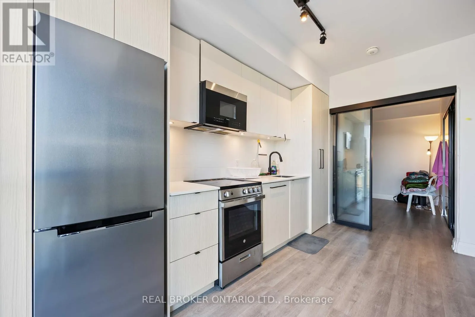 705 - 2369 DANFORTH AVENUE