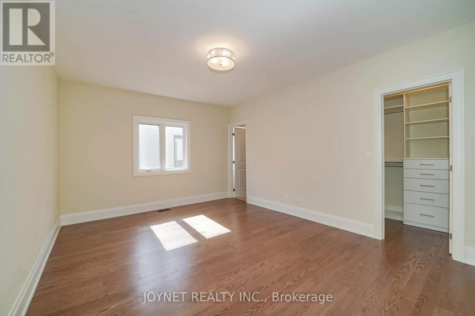 535 ROUGEMOUNT DRIVE