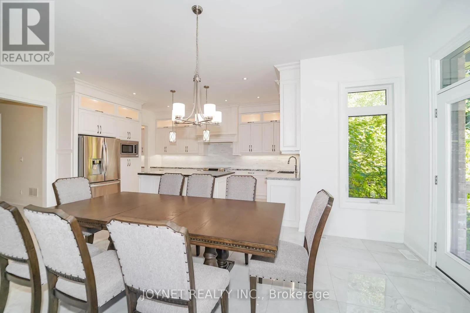 535 ROUGEMOUNT DRIVE