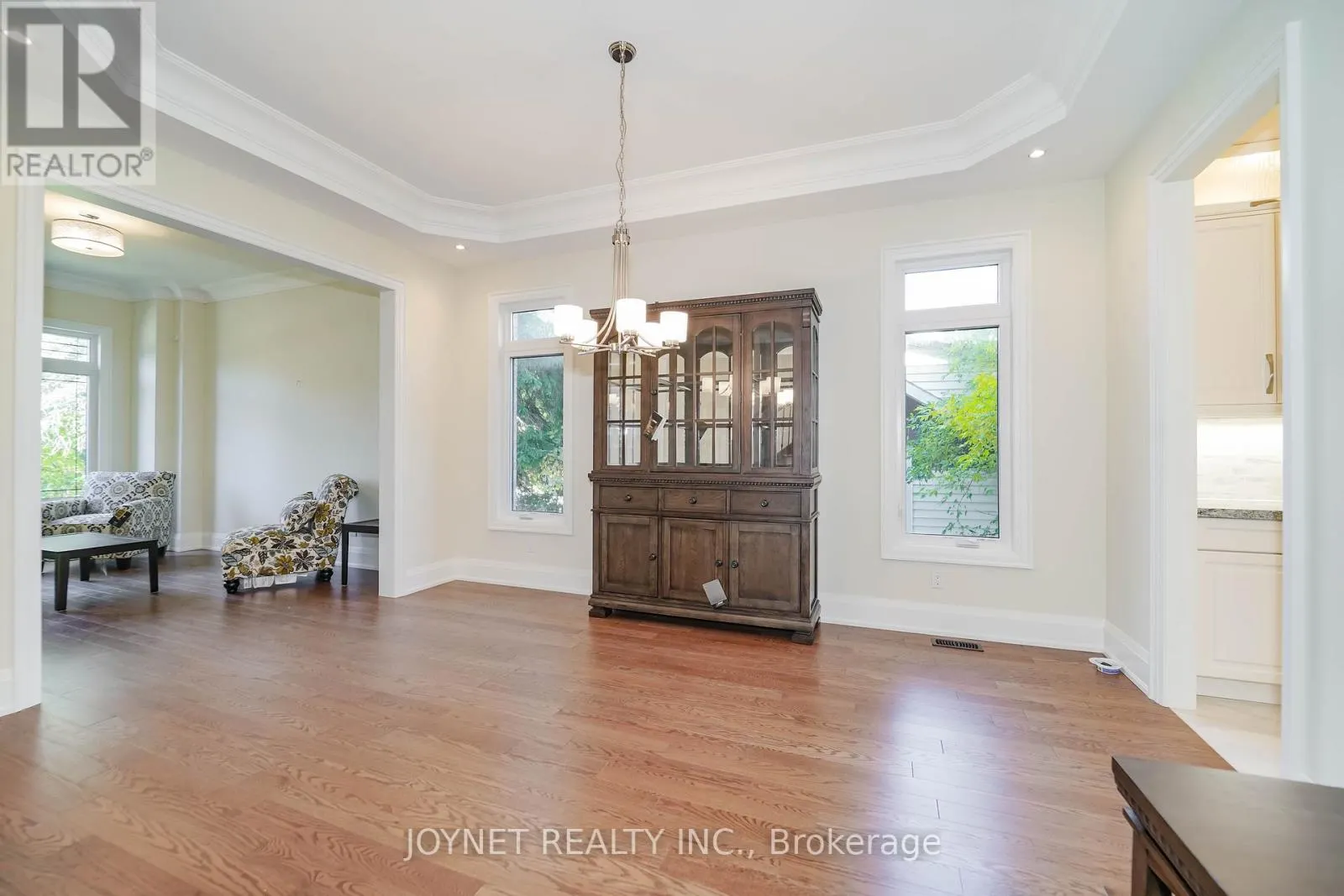 535 ROUGEMOUNT DRIVE