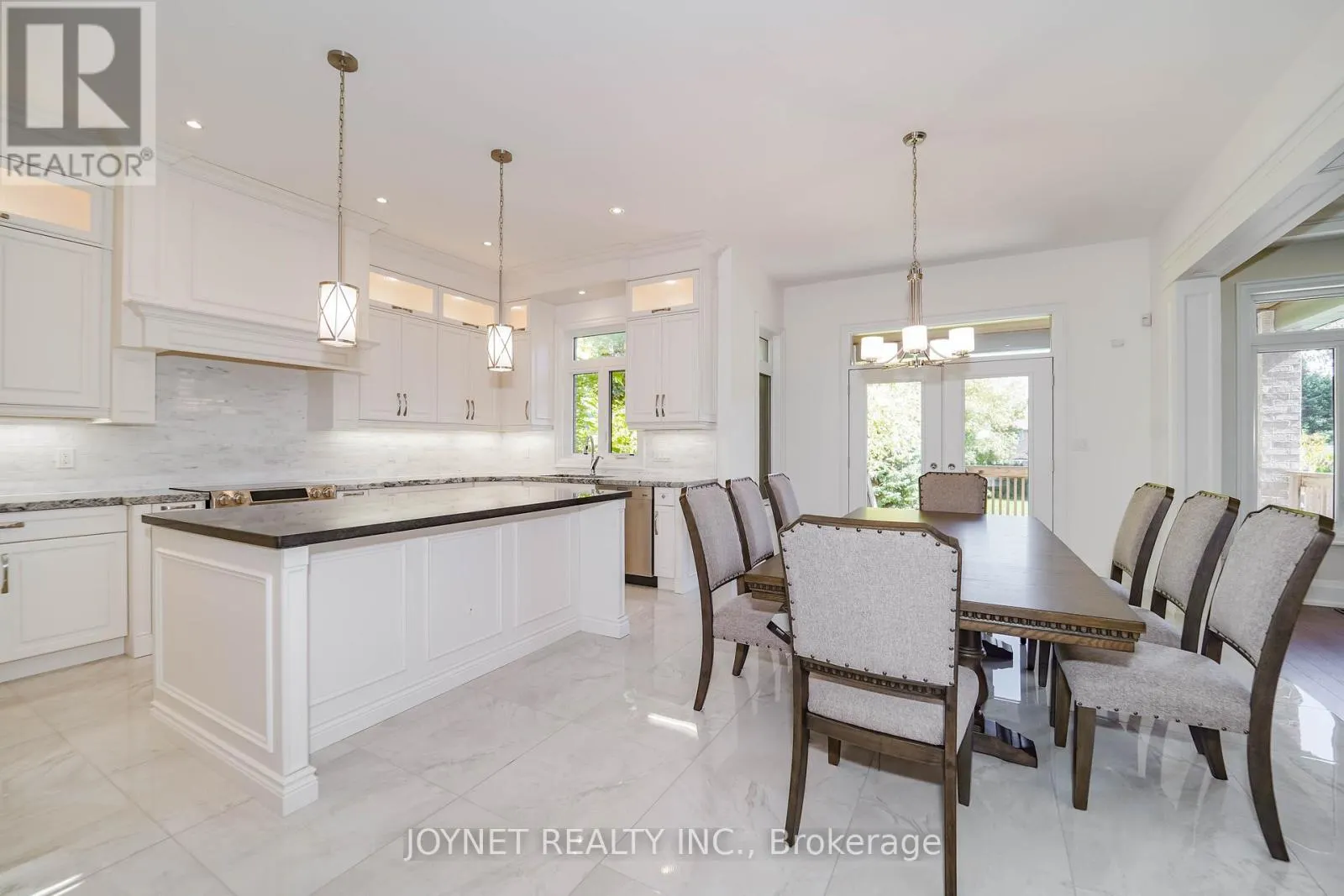 535 ROUGEMOUNT DRIVE