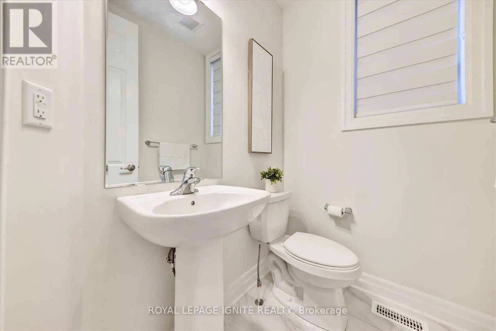 1405 LONGSPUR TRAIL