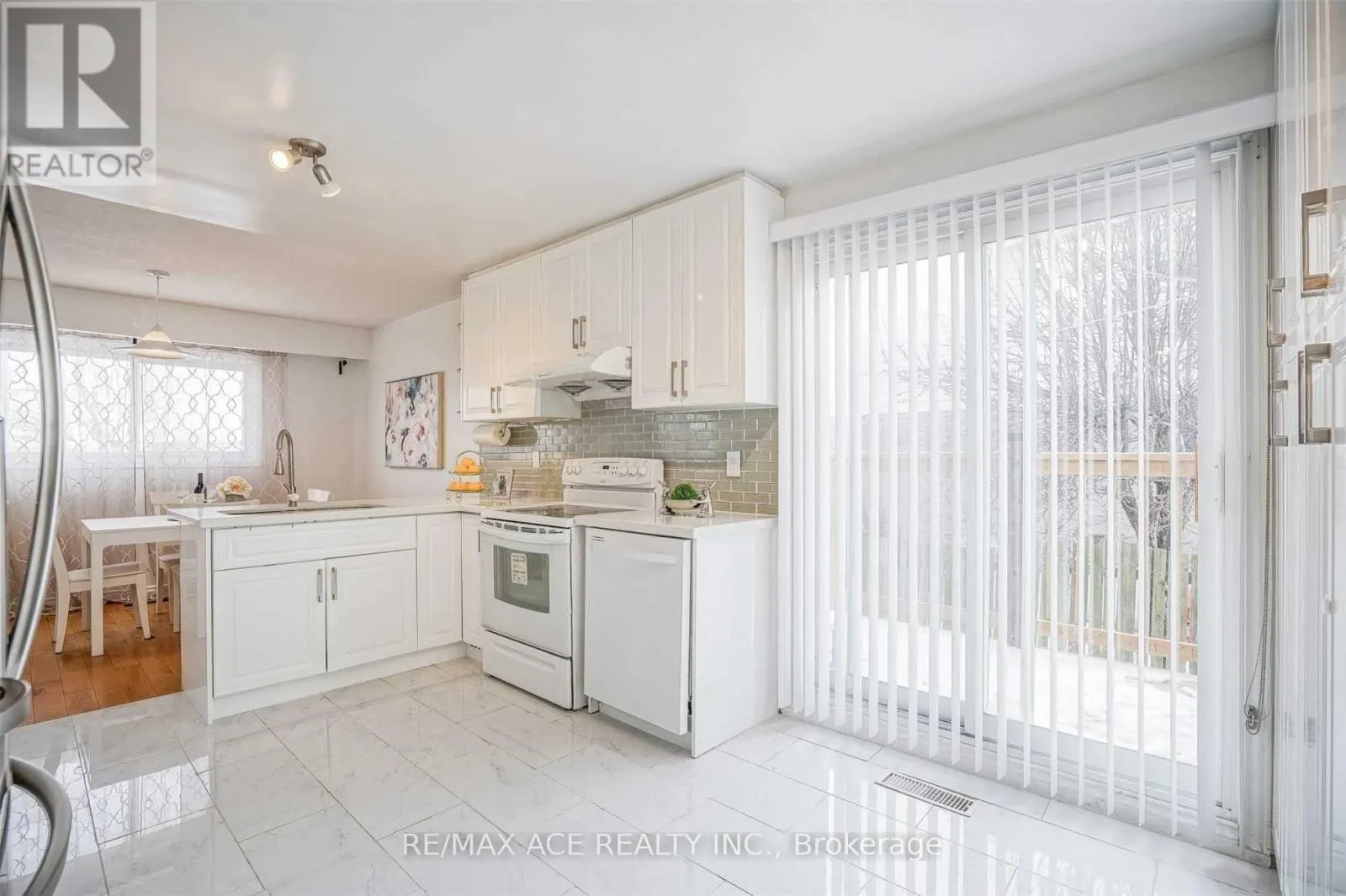 MAIN - 113 PLACENTIA BOULEVARD