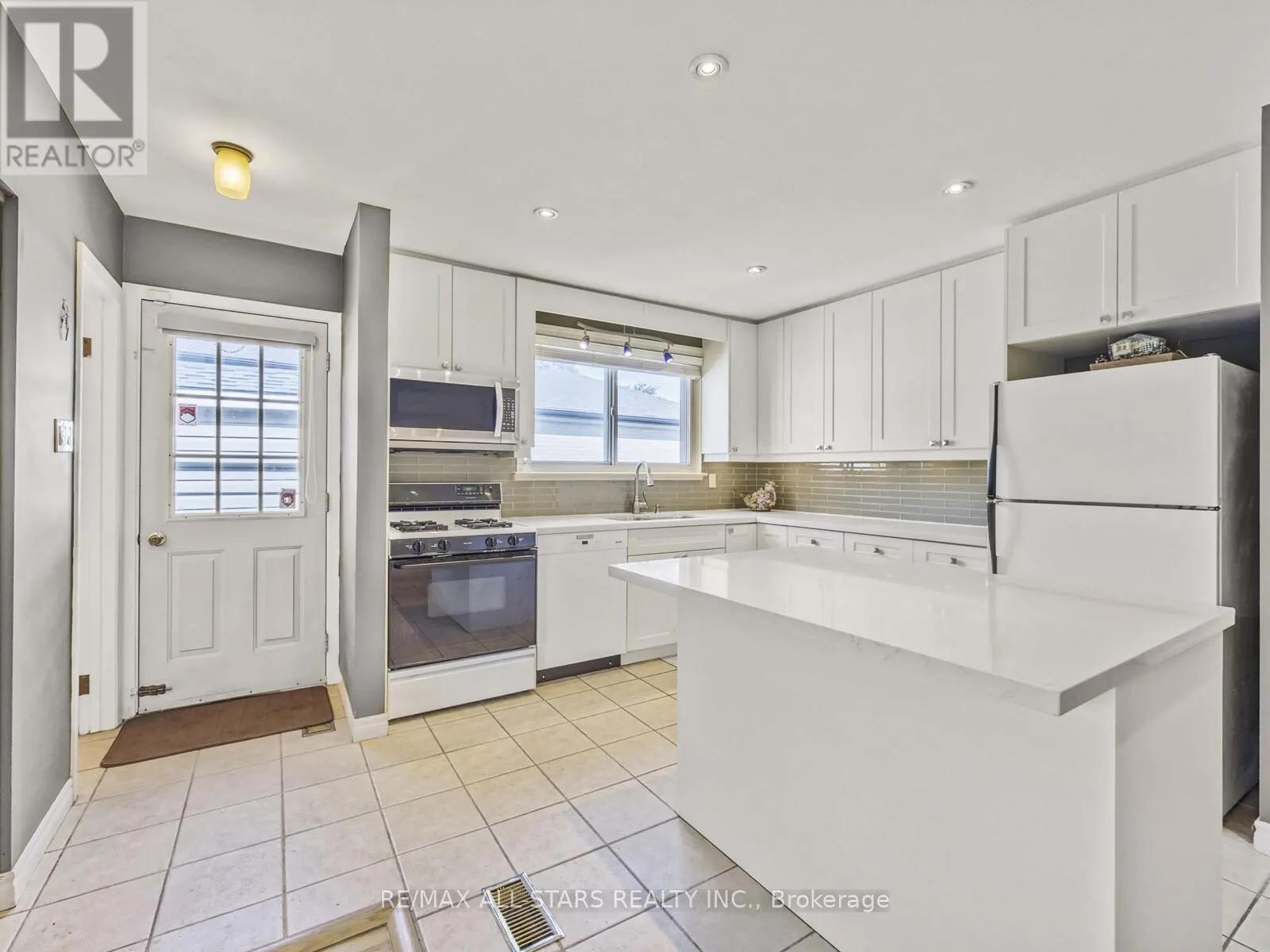 220 CATALINA DRIVE