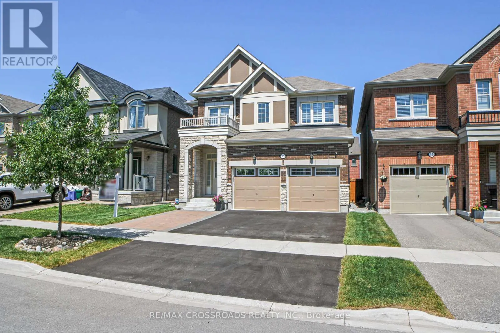 15 LITTLEBECK CRESCENT
