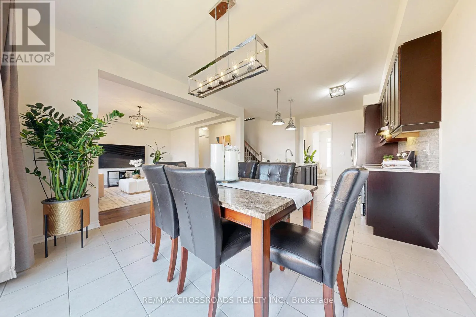 15 LITTLEBECK CRESCENT