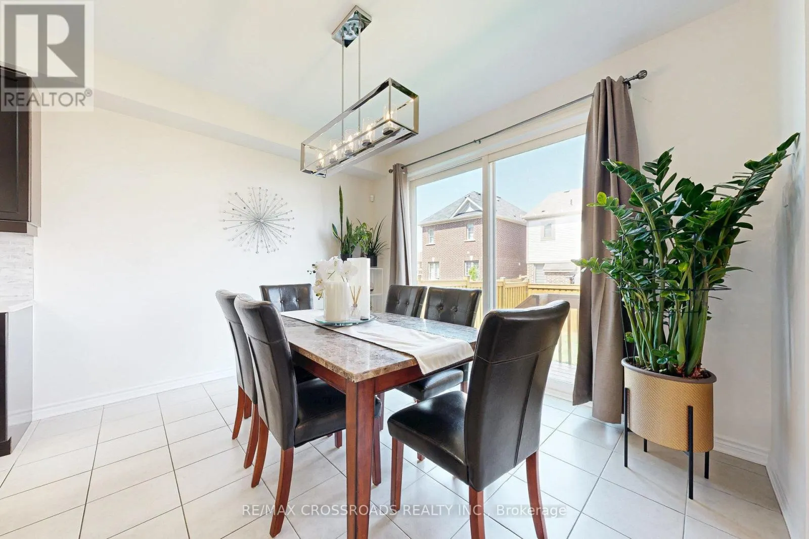 15 LITTLEBECK CRESCENT