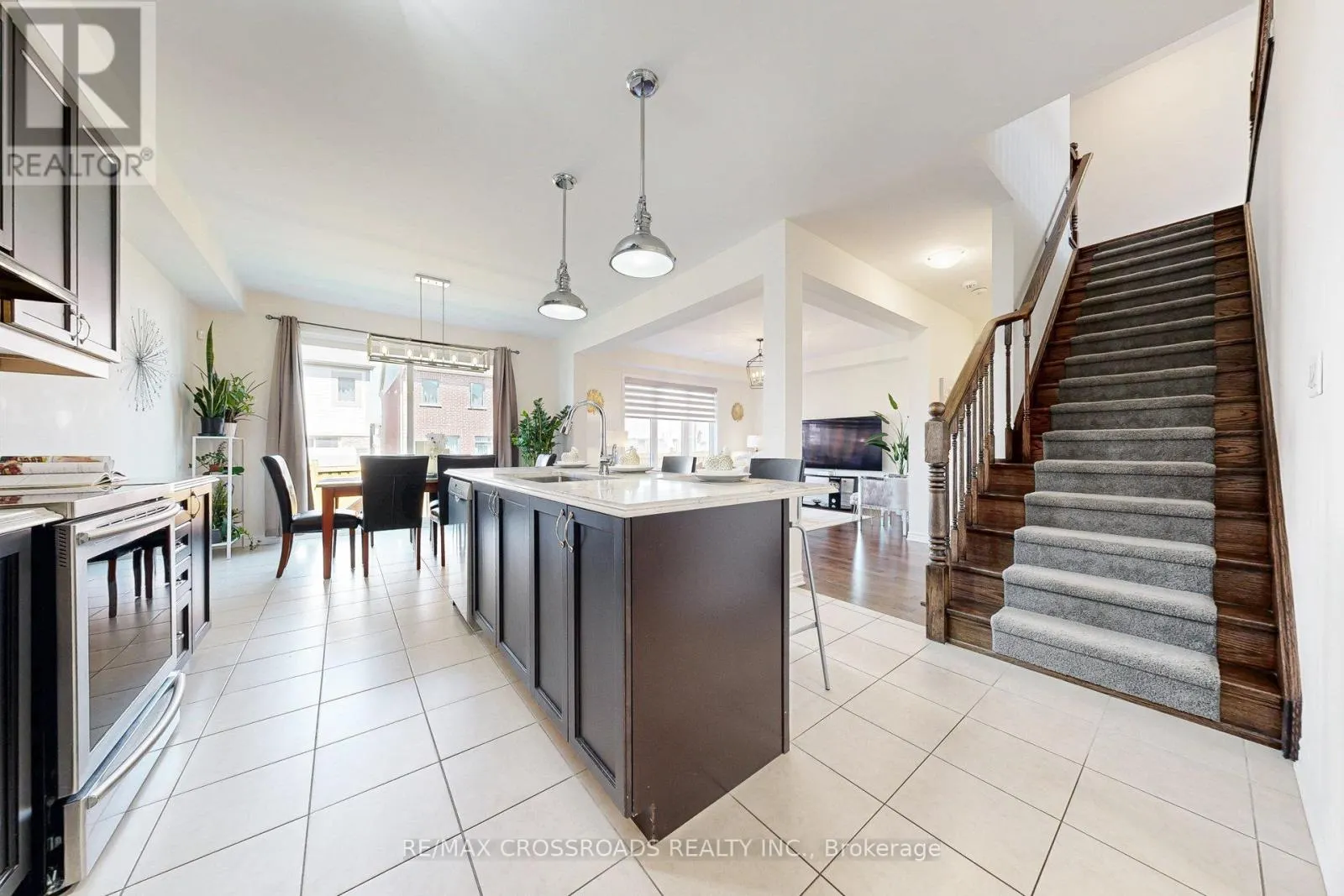 15 LITTLEBECK CRESCENT