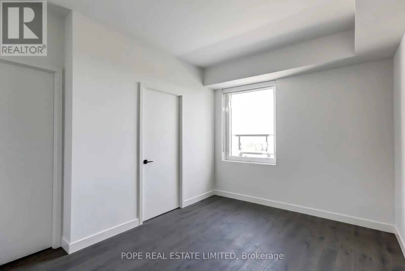 1104 - 1050 EASTERN AVENUE