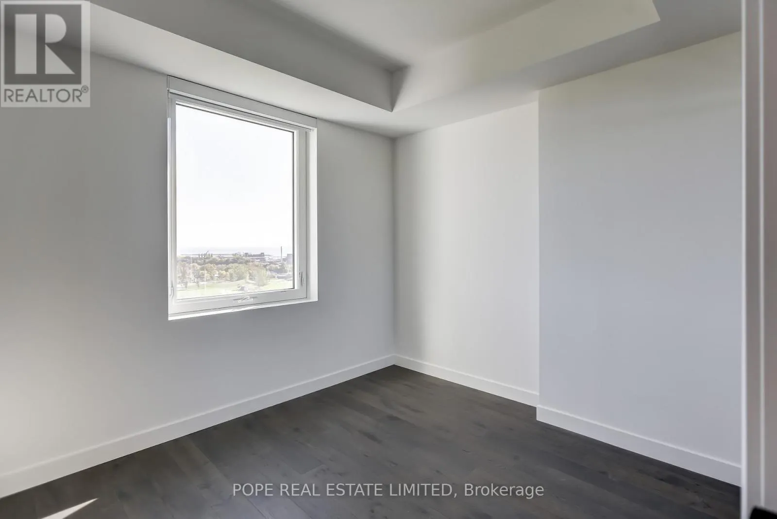 1104 - 1050 EASTERN AVENUE