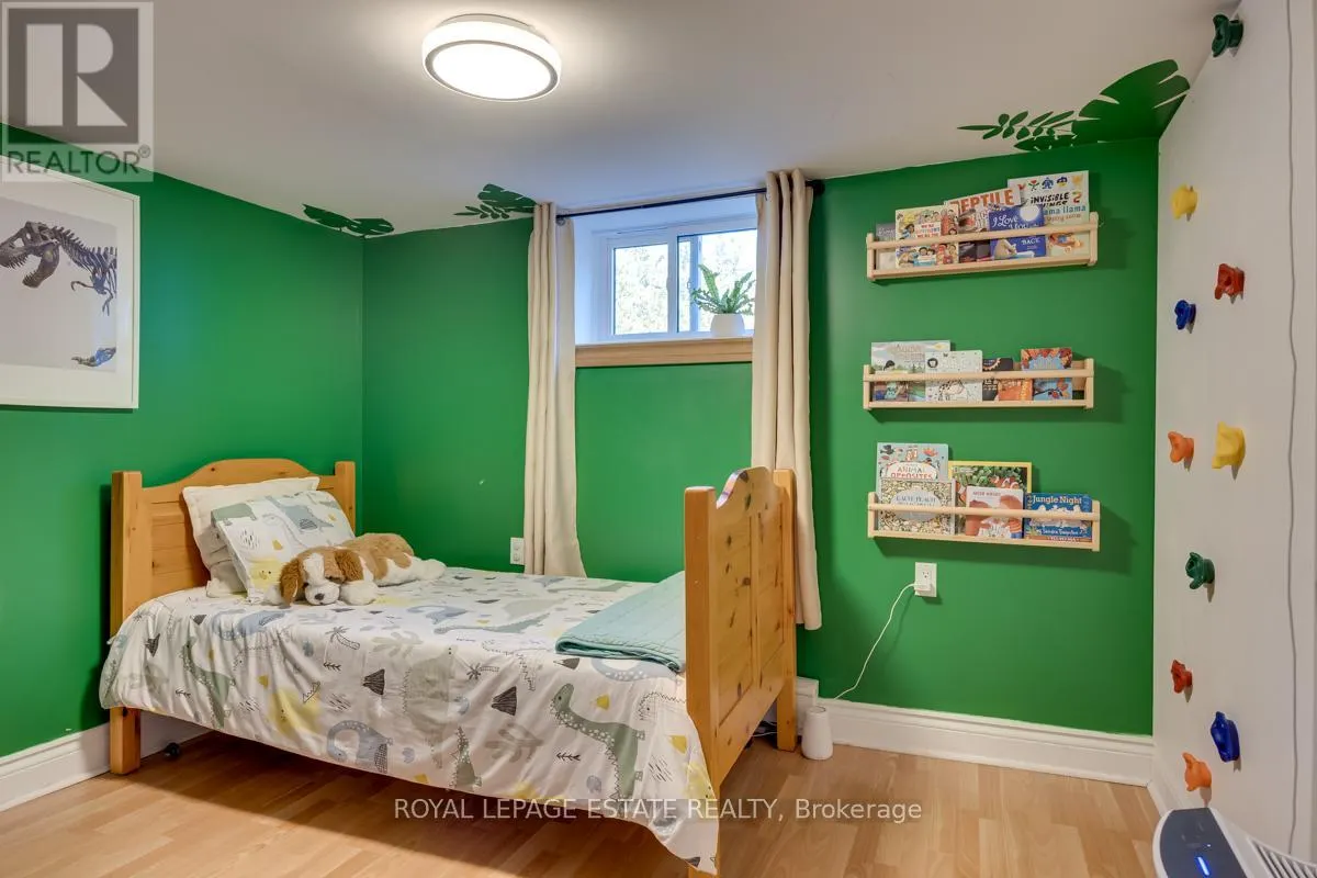 25 FERNCROFT DRIVE
