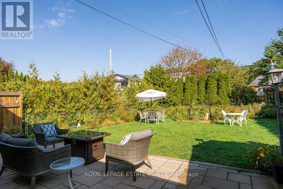 25 FERNCROFT DRIVE